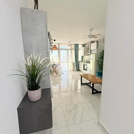 Sea View In Ocean View Apartament